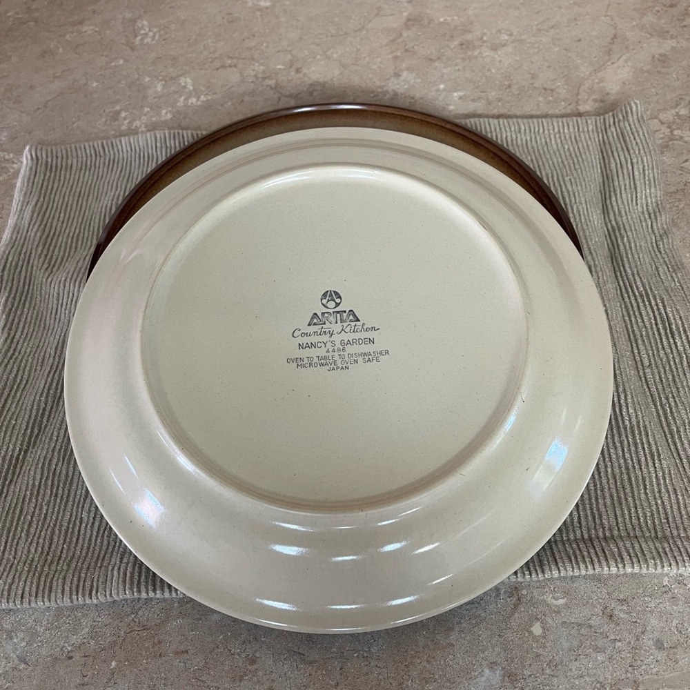 Floral Basket Ceramic Plate - Picture 2 of 3